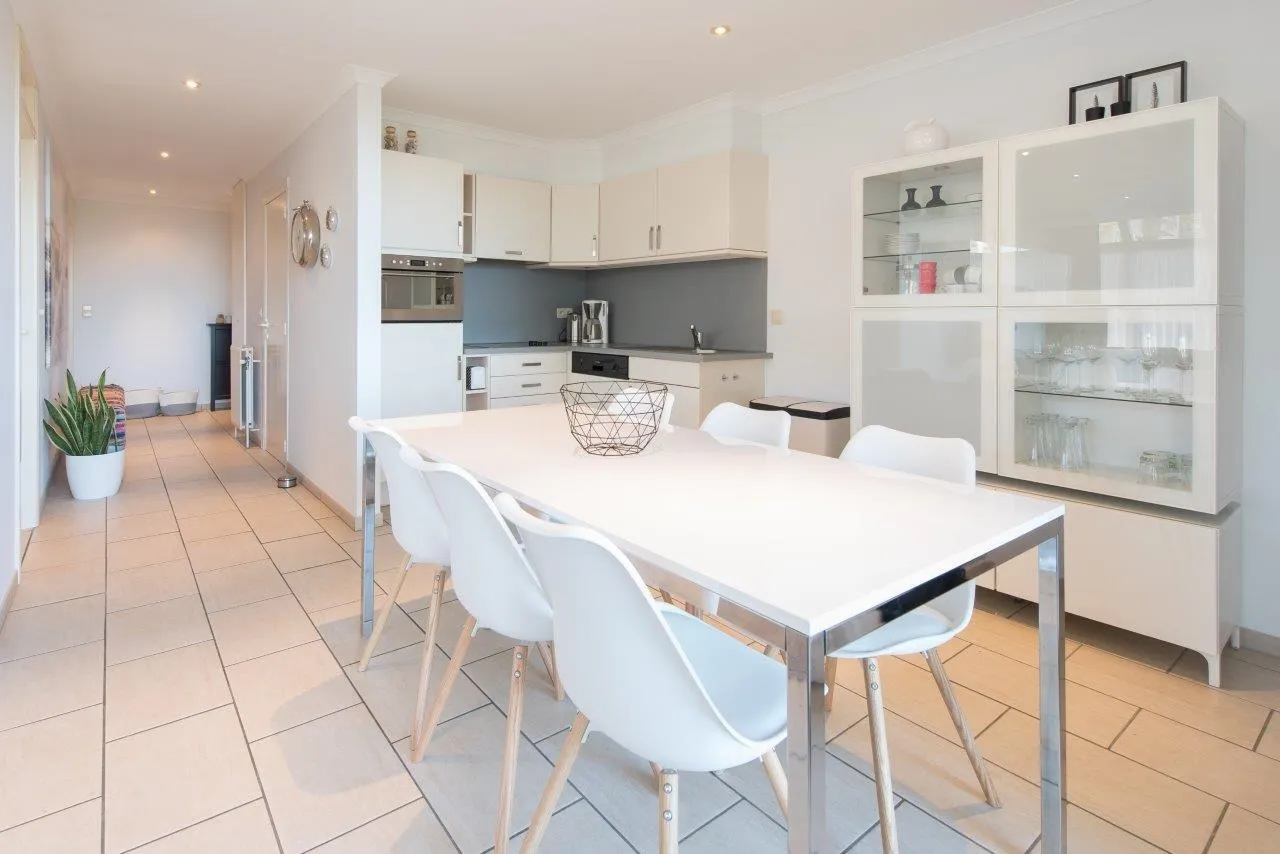 ---
Westland
--- — Zentrum (foto 4)